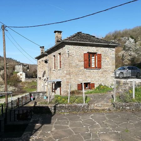 Gasthaus Amanitis Stone House Kipoi Exterior foto