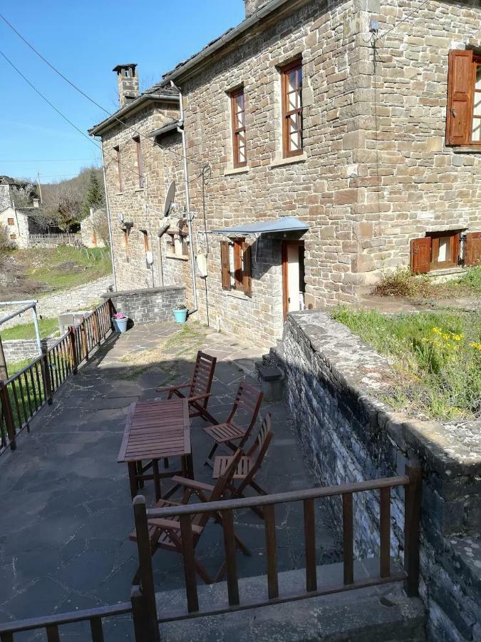 Gasthaus Amanitis Stone House Kipoi Exterior foto